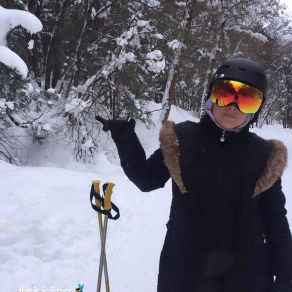 Meet your Posher, Marianne - Picture 1 of 1